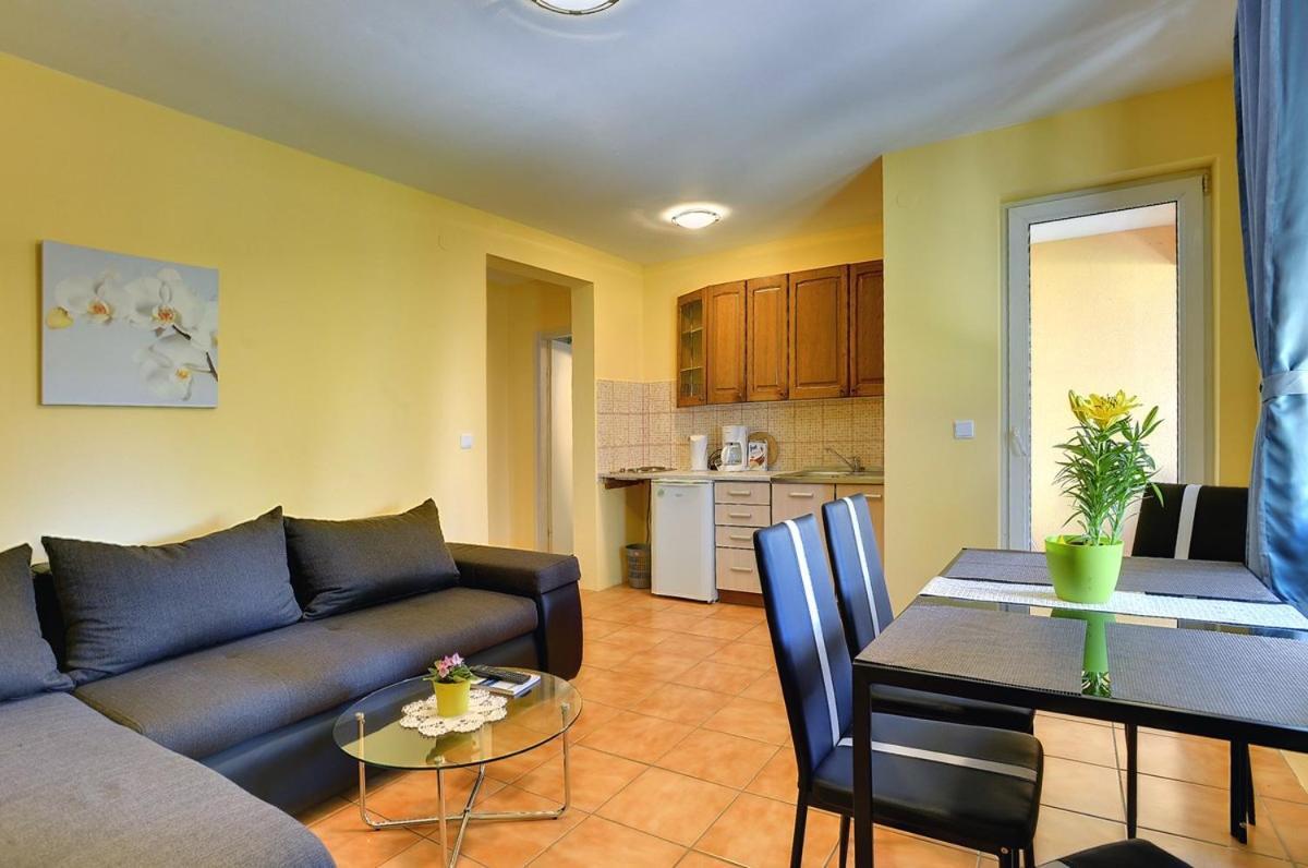 Apartments Puntica Ližnjan Екстериор снимка